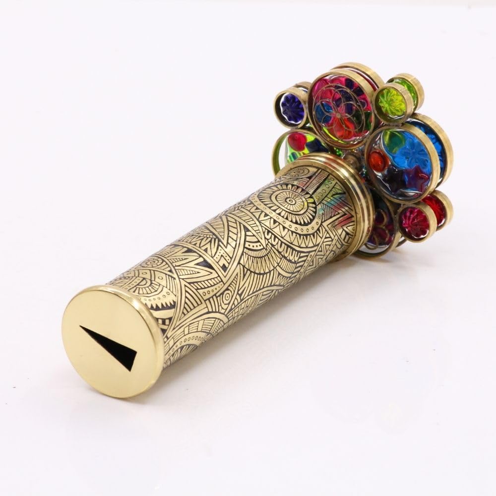Caleidoscopio de latón tribal hecho a mano con diseño grabado, 2 ruedas de cuentas de resina, acabado lacado, soporte de madera y caja de regalo, un regalo coleccionable único para adultos