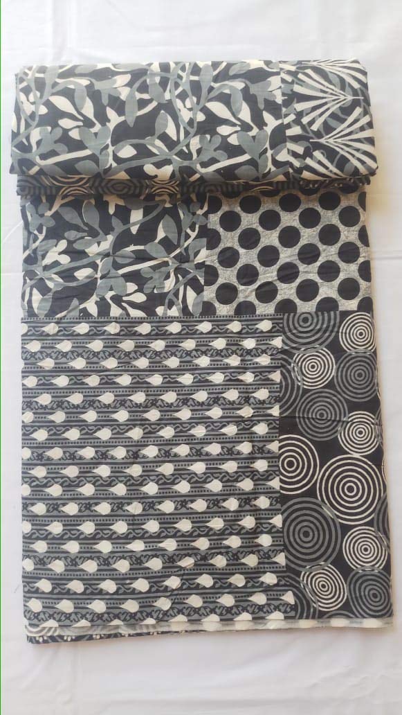 KALAPKALAP Kalap Floral Printed Cotton Cloth Materiel Black Patch Print Fabric Running Jaipuri Hand Block Printed Women Dress Material Kurtis Natural 44 Inches Width 2.5 Meter