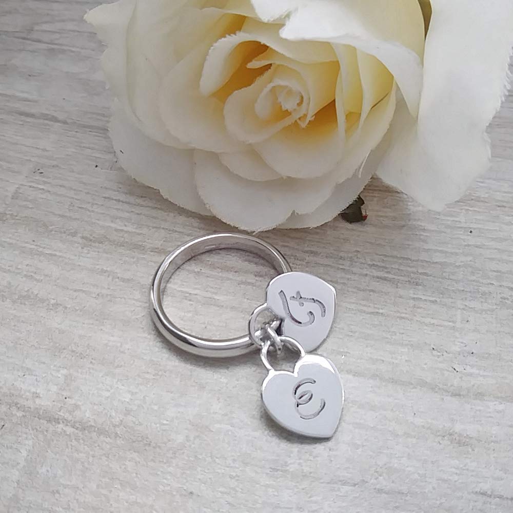 Flores Anello Argento 925 con Cuori Pendenti. Incisione iniziali Gratuita