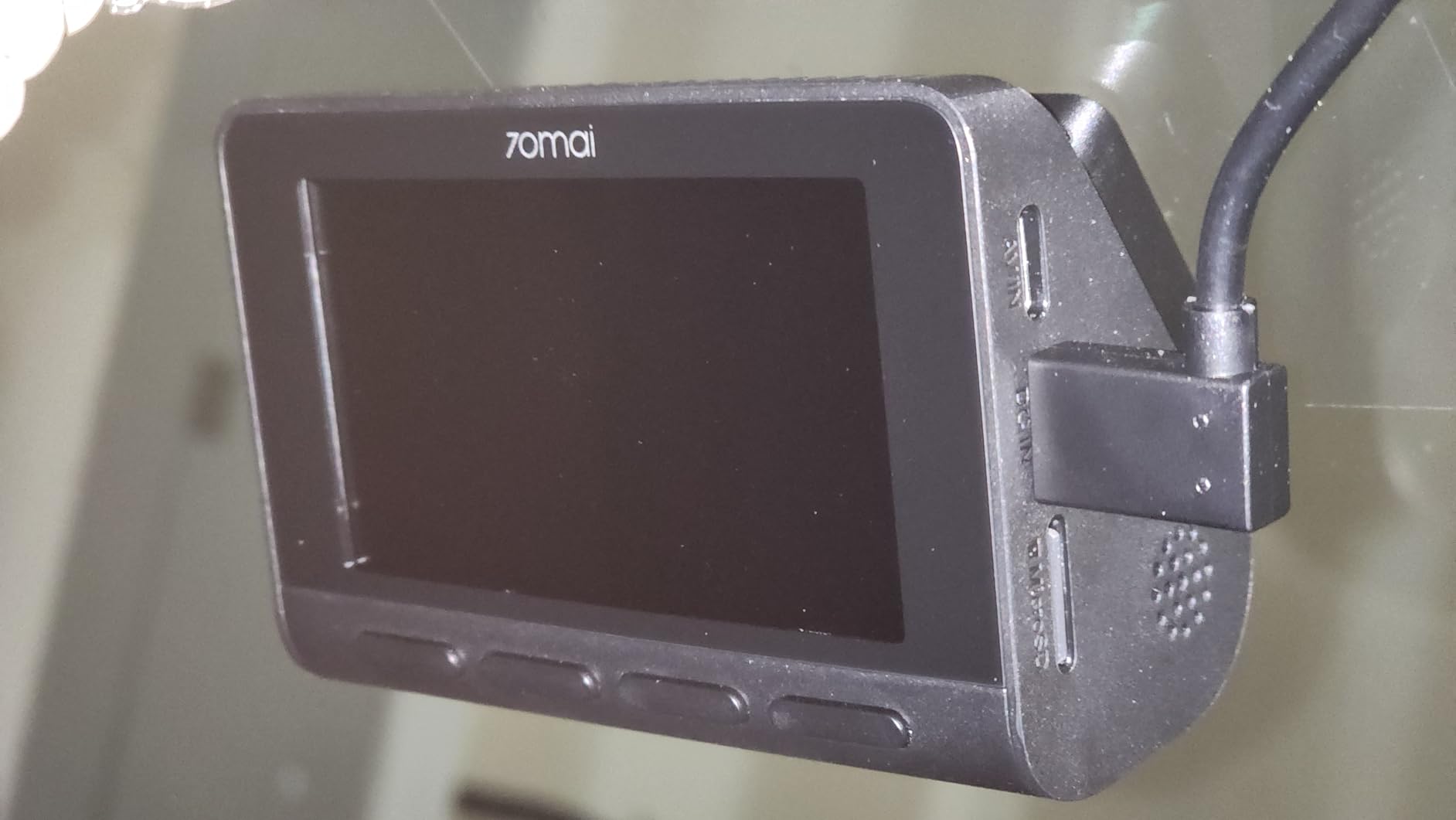 70mai 4K dash cam GPS and ADAS feature display