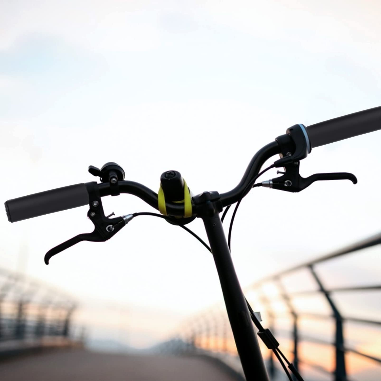 BESPORTBLE Poignées De Vélo Coussin De Voiture Poignées De Guidon Scooter Vélo Fauteuil Poignées Support De Téléphone pour Poignées pour Embouts De Guidon en Aluminium Poignée De