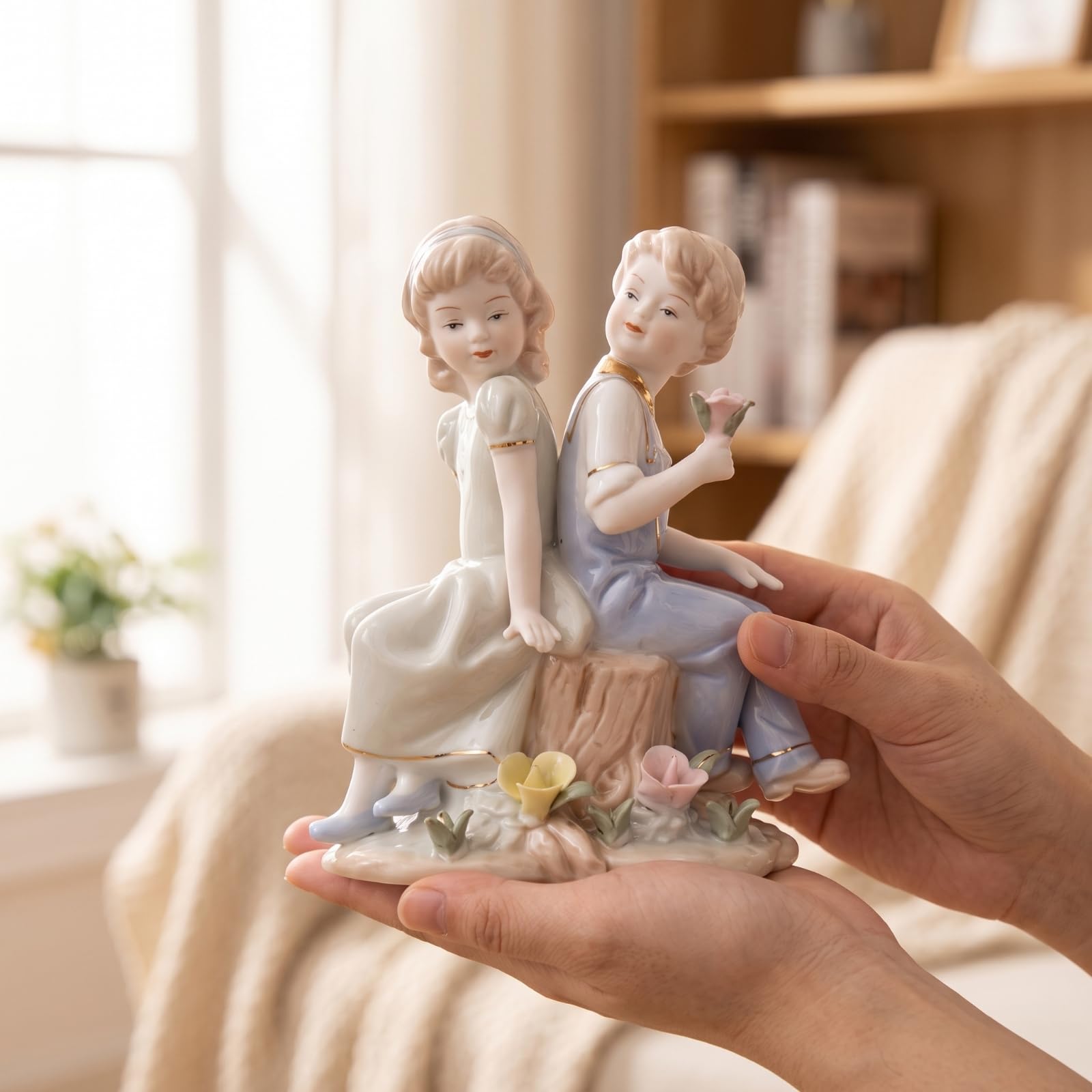 Gralara Pareja de Niños Figurita Estatua Escultura Adorno en Barnizada con Brillo Suave y Acabado Pulido Pieza de Mesa Compacta Que Ahorra Espacio Adecuada para Dormitorio Sala de Estar Regalo
