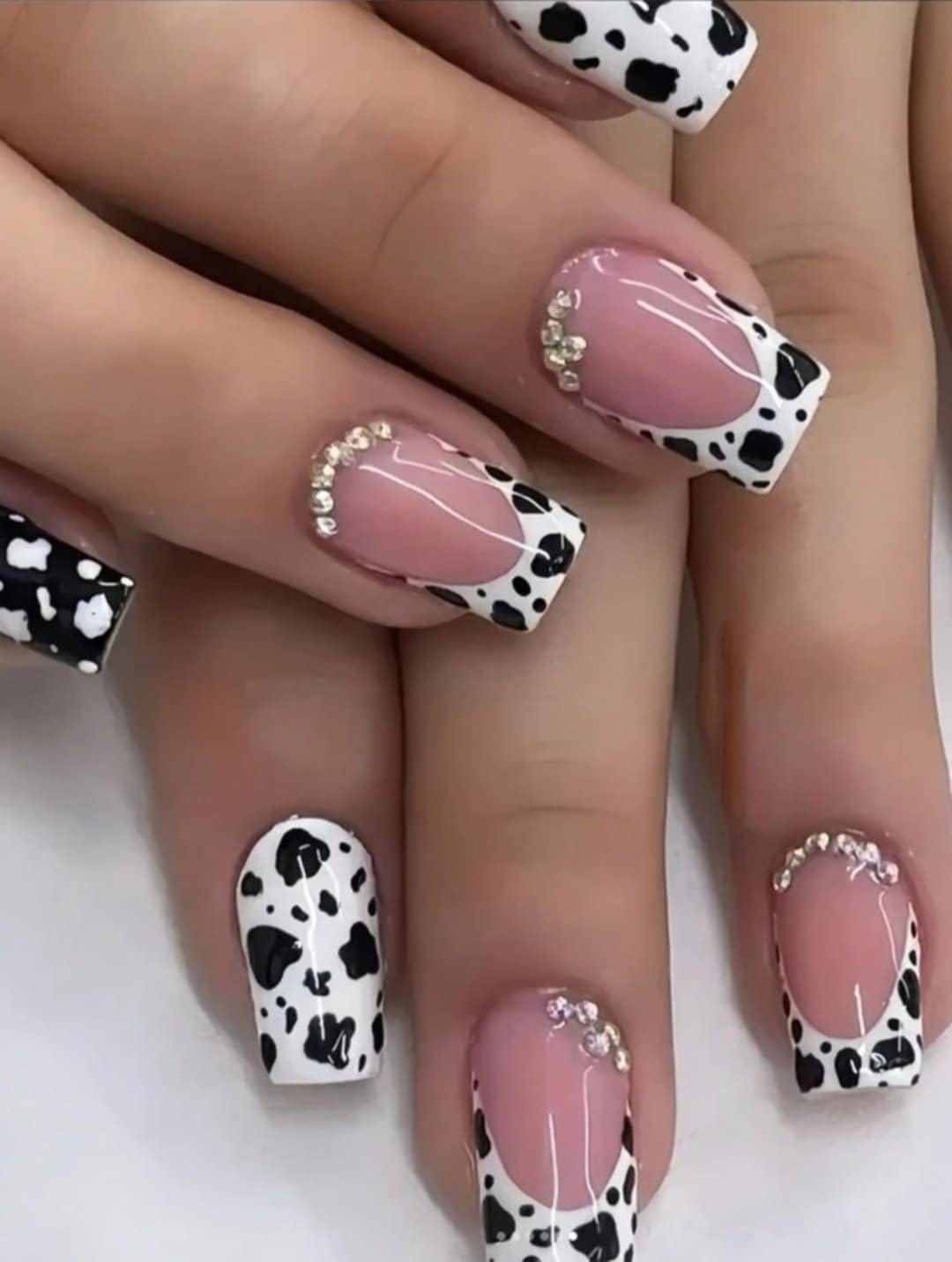 24pcs European & American Minimalist Cow Print & Leopard Print Rhinestone Short Square Nail Tips, Suitable For Vacation & Party, With Jelly Glue &
