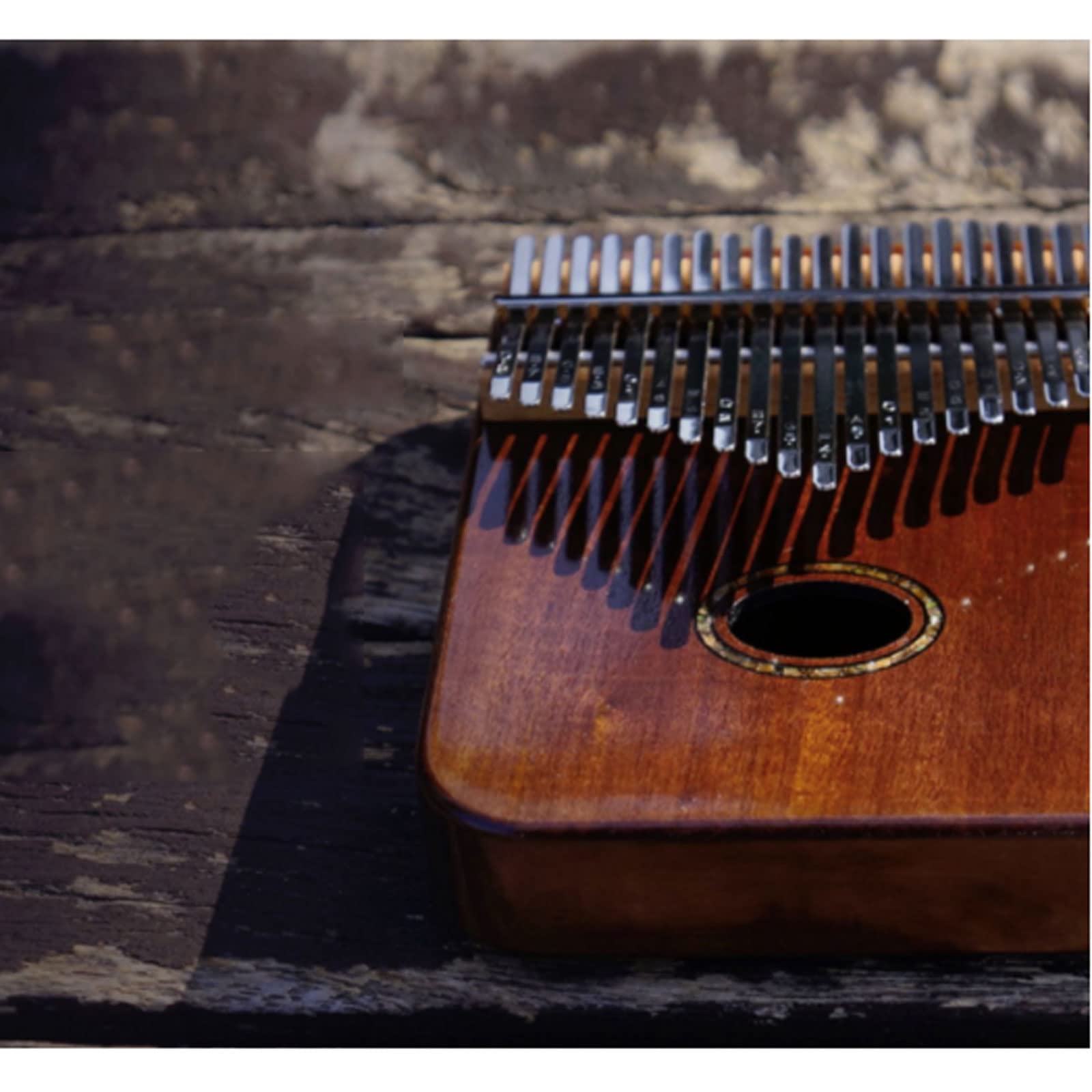 Exquisiter Klang Nussbaumbox Daumenklavier Oval Schallloch 17 Tasten 21 Tasten Weihnachtsstrumpf Stuffer Geschenk, tragbares Fingerklavier Einfach zu Spielen