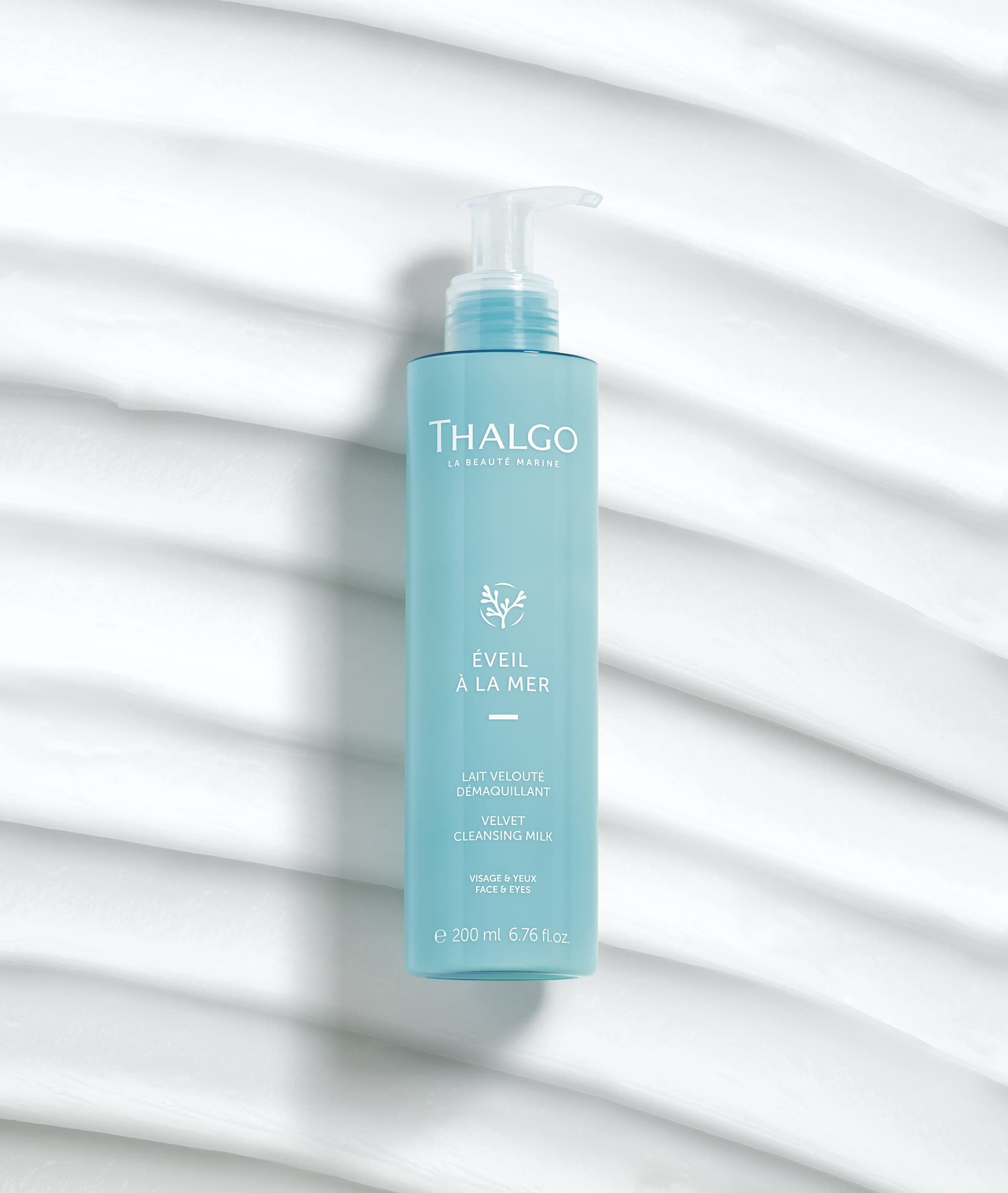 THALGO Eveil A La Mer Desmaquillantes Lait Vloute 200 ml pour adultes, avec format pratique, soin cosmétique quotidien