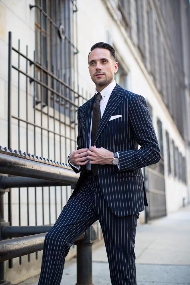 Slim Fit Pinstripe Suit for Men 2 Piece Suit Men 2 Button Blazer and Pants for Wedding Prom Formal Business4
