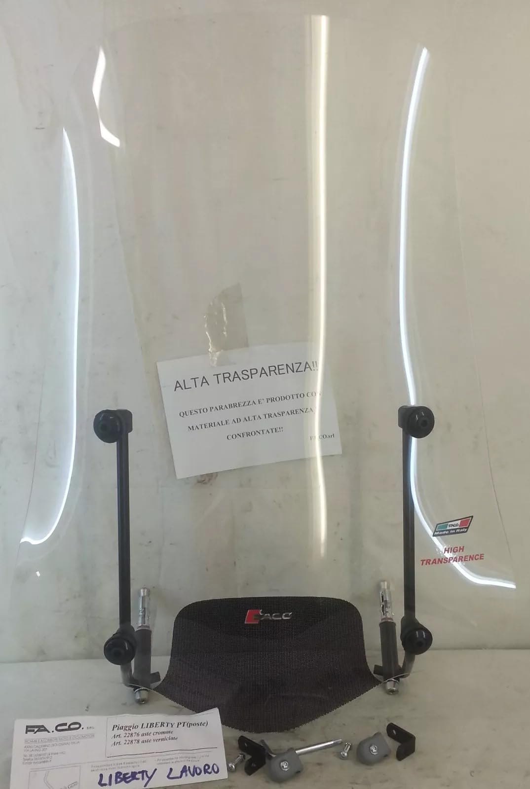 PARABREZZA COMPATIBILE CON PIAGGIO LIBERTY LAVORO (PT) POSTE PARAVENTO art.22878 ALTO 740 mm LARGO 555 mm 1 KIT ATTACCHI 1 LASTRA