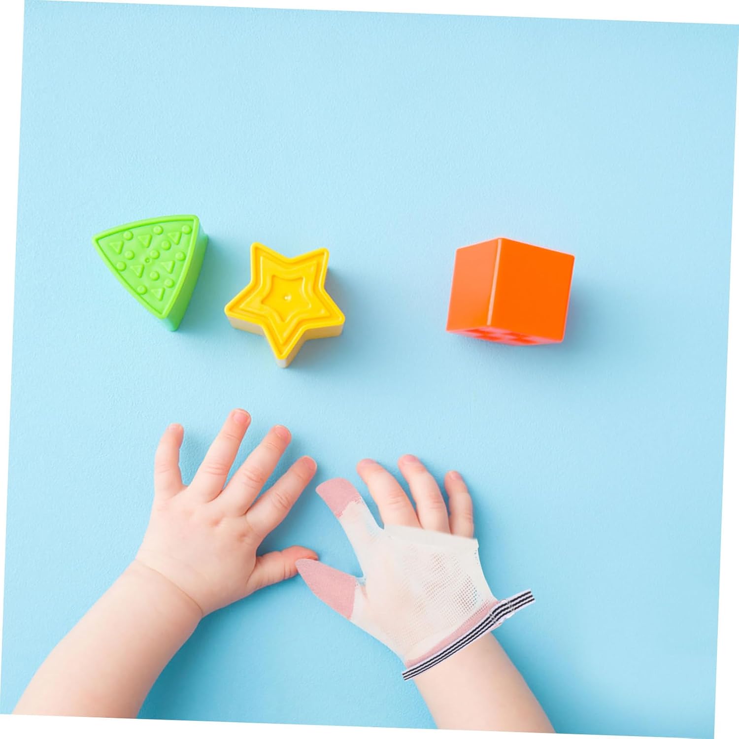 2pairs Boy Girl Finger Sucking Stop Gloves Soft Breathable Mittens for Boys Newborn Safety Mittens Drawstring for Nails Protection Random Color