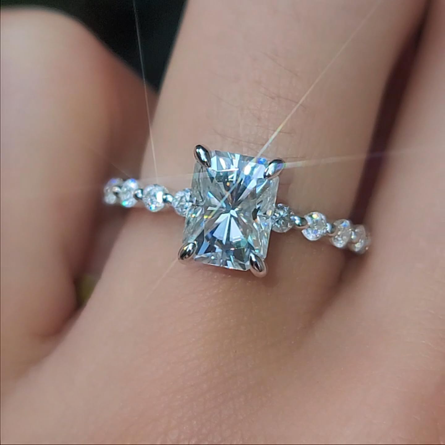 DovEggs Moissanite Engagement Rings for Women Moissanite Rings 2ct F-G-H Color Radiant Cut Moissanite Wedding Rings Anniversary Sterling Silver with 18K White Gold Plated
