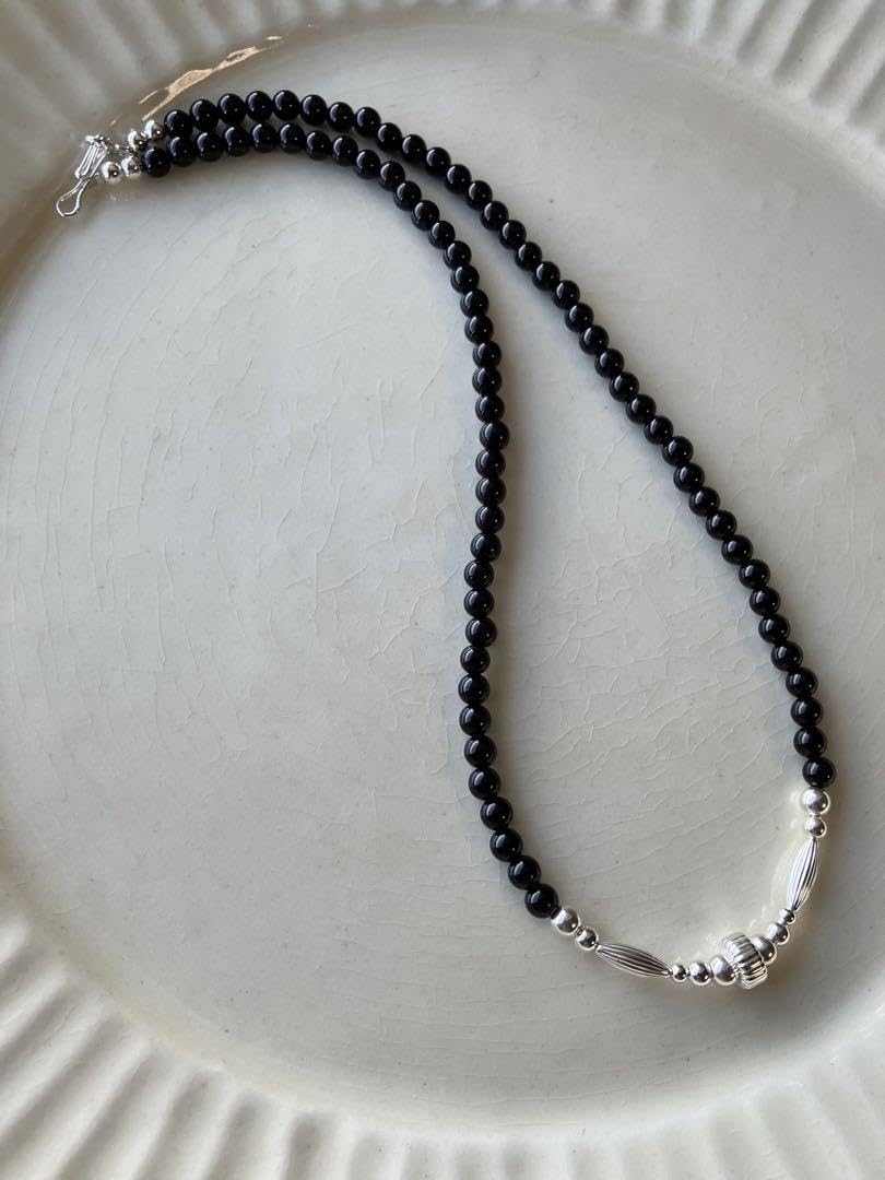 ネックレス シルバー製 ラテン十字 ユリ オニキス チェコ硝子ビーズ D17 16-18'' FINE CHAIN&14MM HRT RG ネックレス | GUESS(ゲス