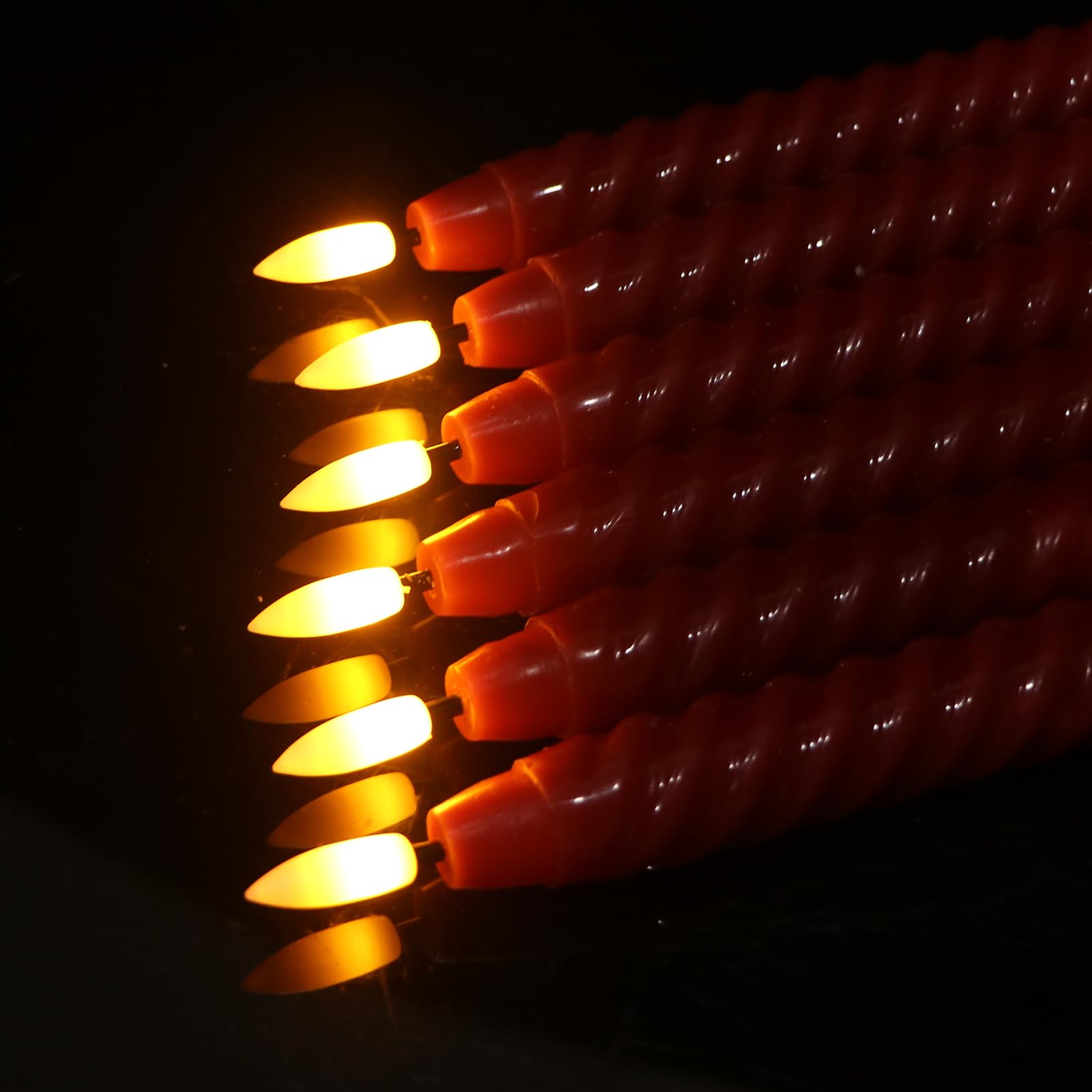 Czerwone bezpłomieniowe świece stożkowe migoczące z pilotem czasowym, 3D Wick LED spiralne świeczniki zasilane bateryjnie, 6 sztuk prawdziwego wosku, impreza, Boże Narodzenie, dekoracja domu