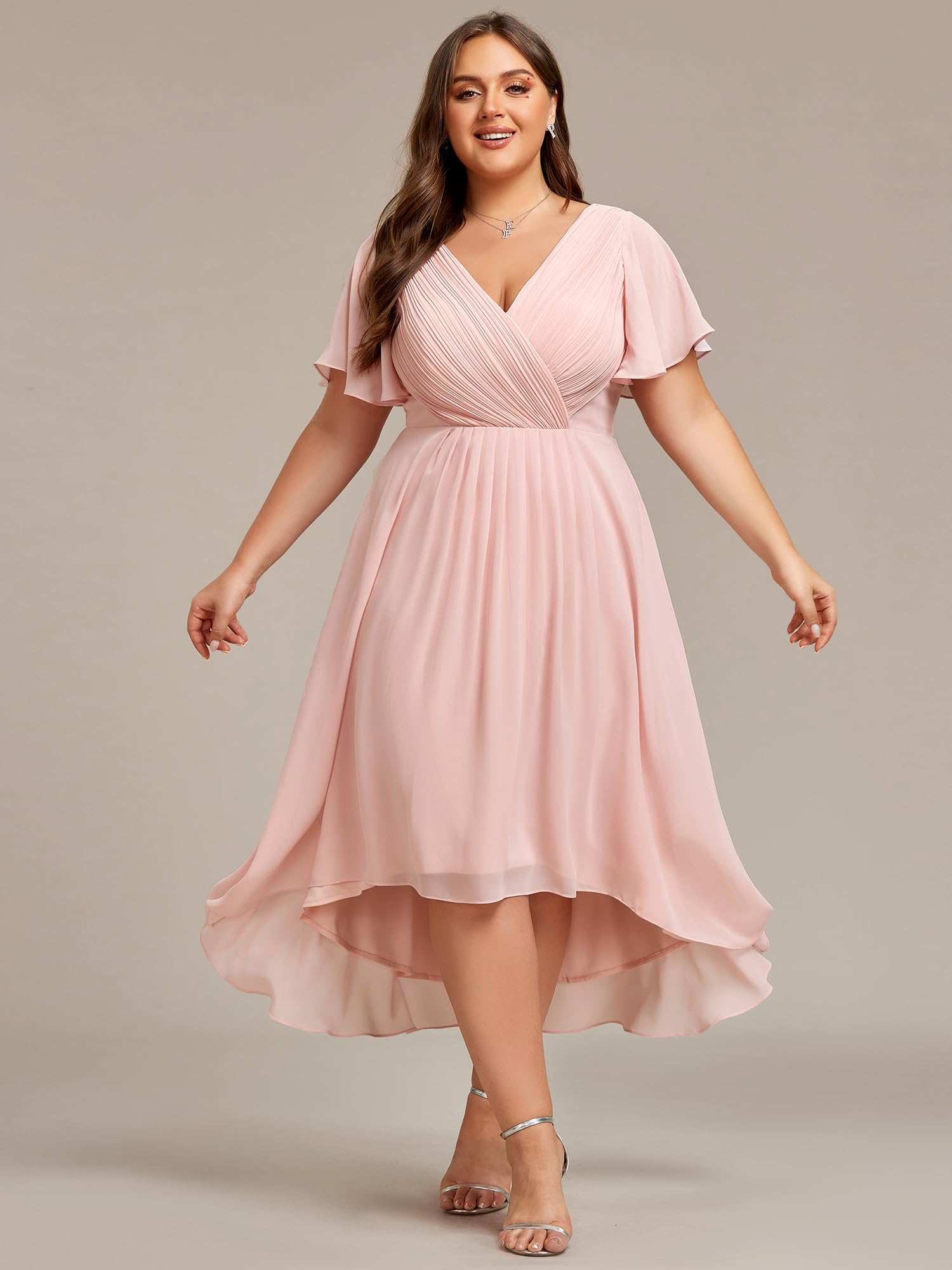 Ever-Pretty Vestido acampanado de gasa con cuello en V, manga corta, largo hasta la rodilla, talla grande, vestidos de invitada de boda para mujeres con curvas 01923-DA
