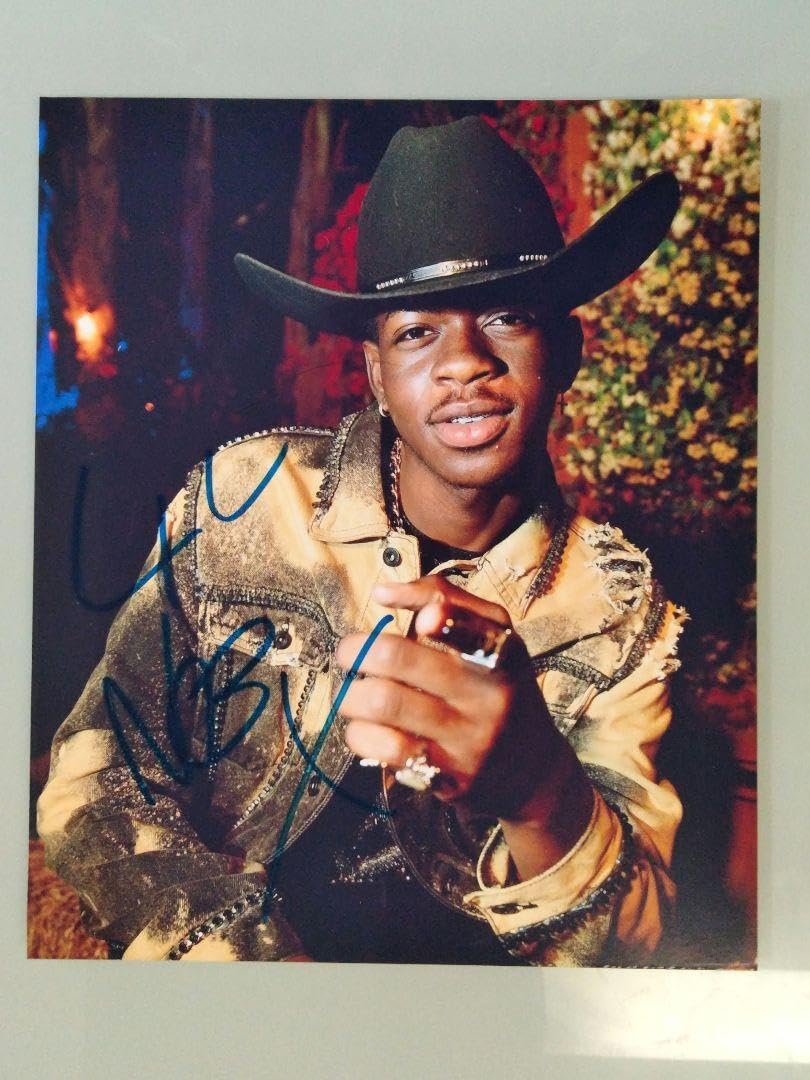 リル・ナズ・X直筆サイン入り写真…Lil Nas X… Amazon.co.jp: リル・ナズ・X直筆サイン入り写真…Lil Nas X