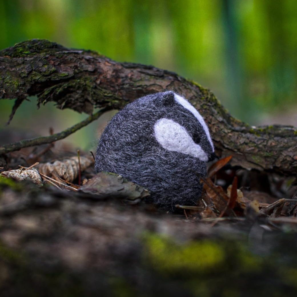 Benzie Design Badger, Needle Felting Kit by Agna Wool Art