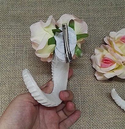 Tanqiang Fashion Sheep Horn Rose Flower Hair Clip Forest Department Cos Cosplay Photograph Photography Props Hair Jewelry Accessories (White) #TOP2
