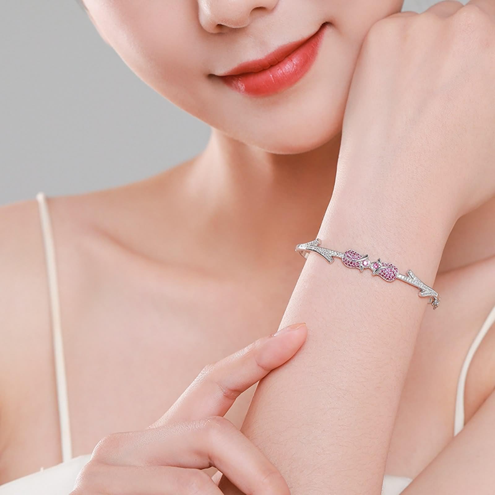 Pulsera para mujer, pulsera para mujer, rosa con rubí creado en laboratorio, oro blanco, regalos únicos para amigas y mujeres