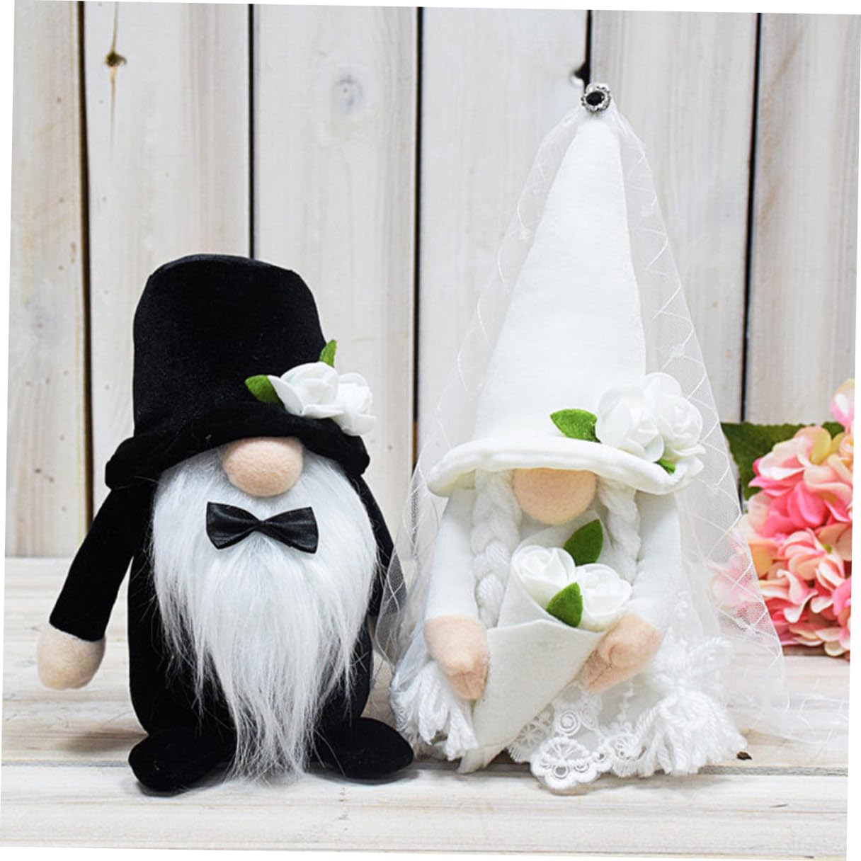 2 Stück Hochzeit Dekoration Gesichtsloser Gnom Brautgnompuppe aus Stoff und Pp Baumwolle als Tischdeko für Braut und Bräutigam bei Hochzeitsfeier
