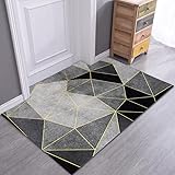 Performance par tous les temps : conçu pour une utilisation en intérieur et en extérieur, ce tapis d'entrée polyvalent résiste à la pluie, à la neige et à la saleté tout en conservant son aspect élégant saison après saison.