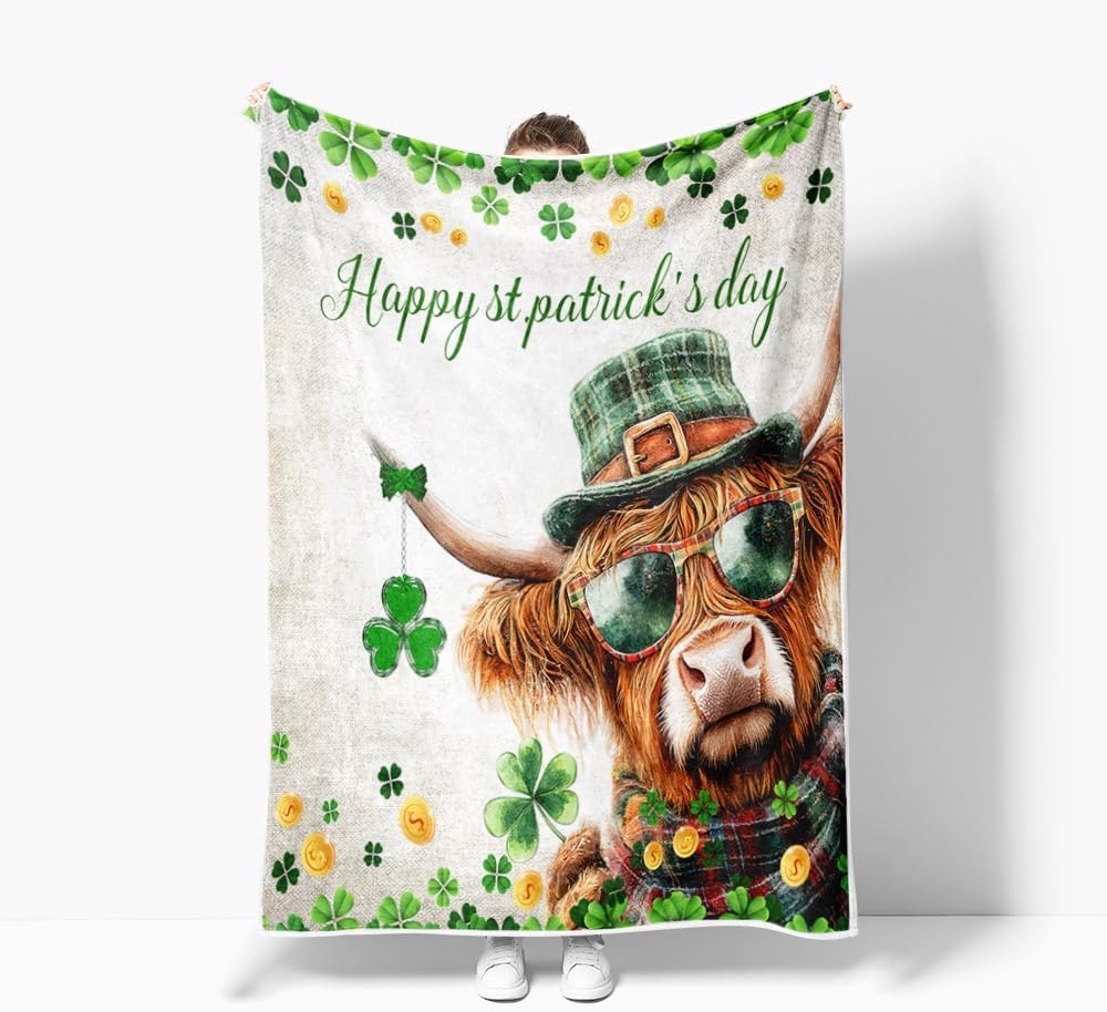 Highland Cow St. Patrick's Day Retro Throw Blanket, Funny Farm Animals on Wooden Board Spring Farmhouse Blankets Throws Bed, Vintage Fleece Flannel Blanket Sofa Couch Boys Children Room ,50X60in