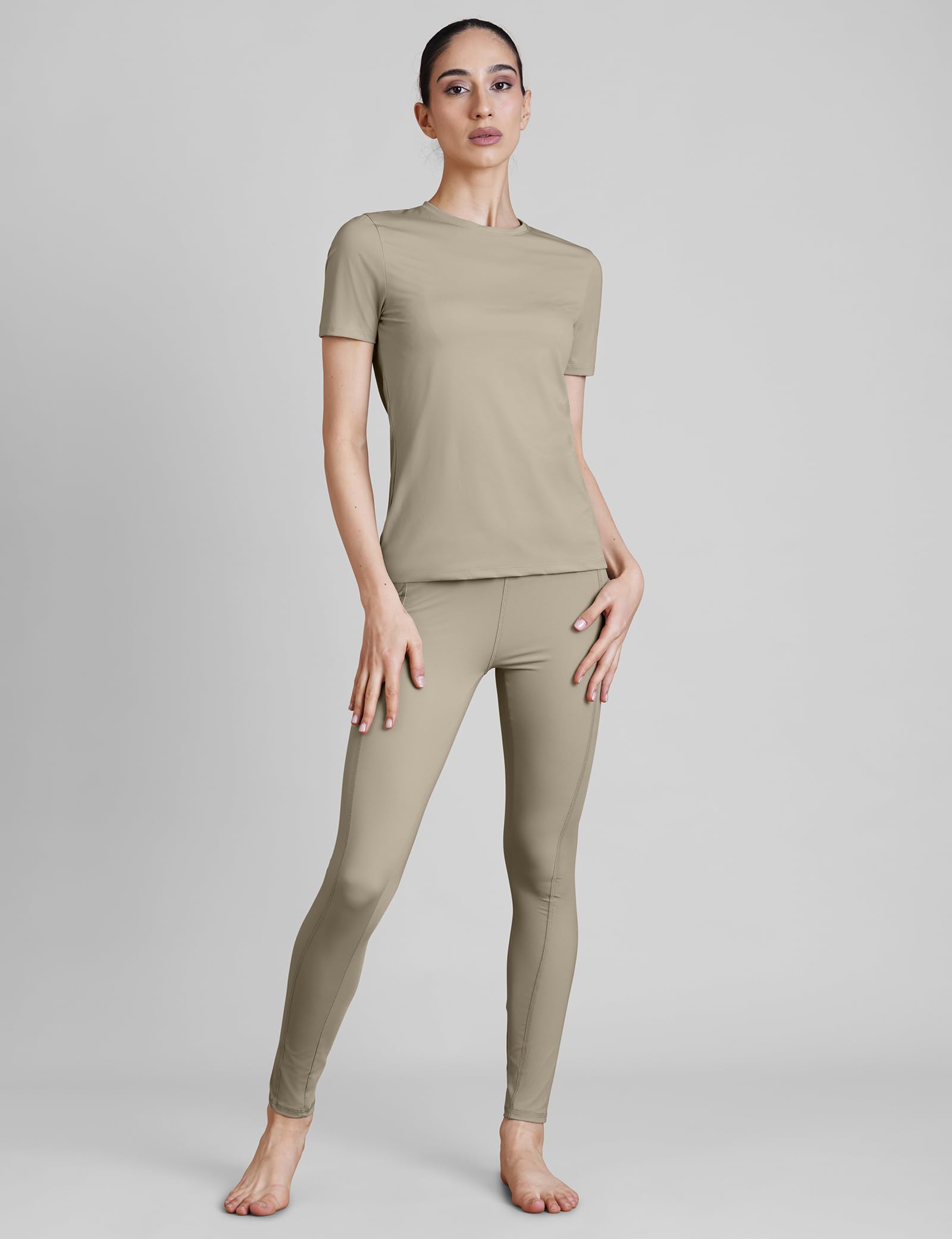 Damska koszulka slim fit odprowadzająca wilgoć aktywna lekka koszulka na siłownię do jogi i biegania oddychająca odzież sportowa, boczne rozcięcie, wygodna odzież treningowa dla kobiet