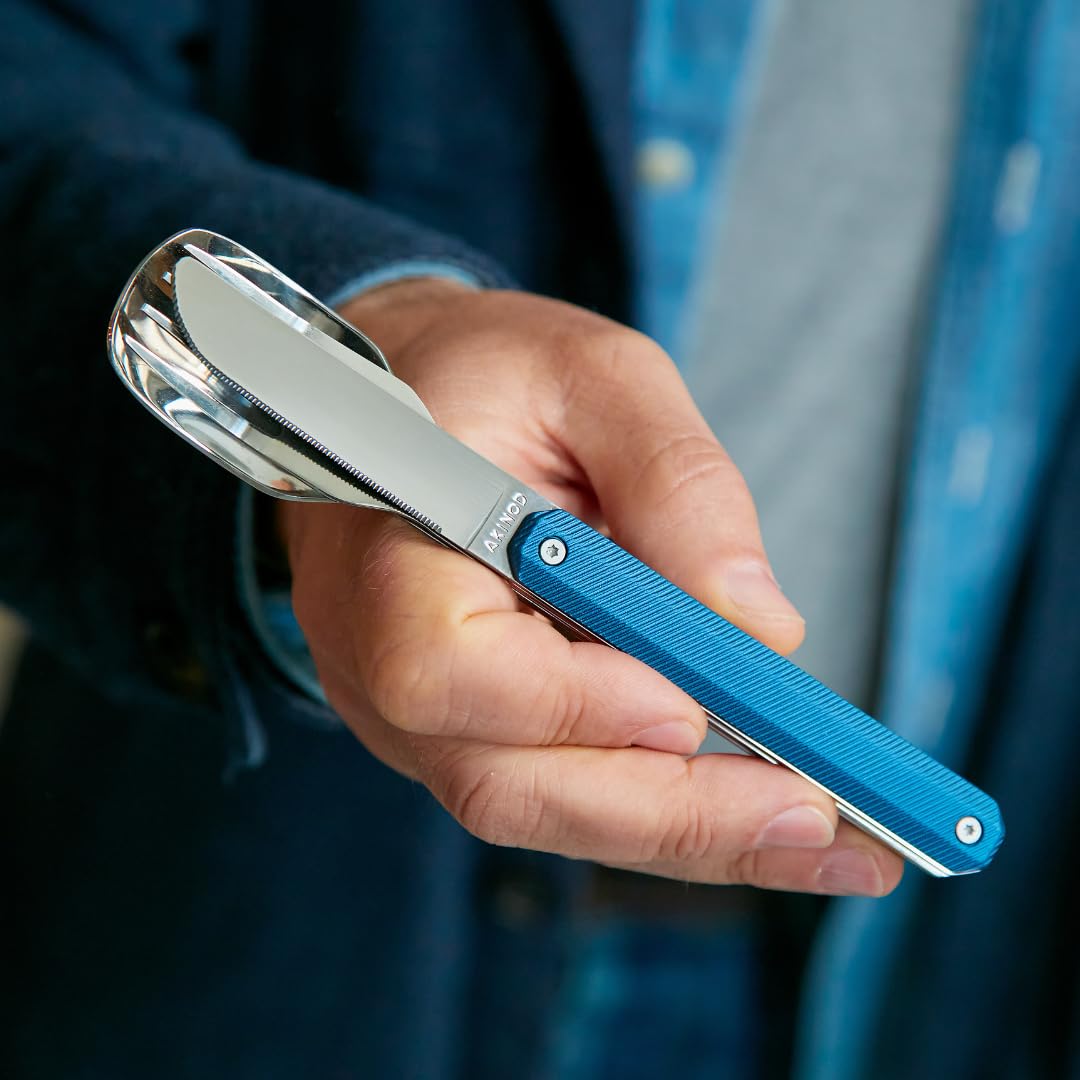 Akinod - Couverts 12:34 - Fourchette + Couteau + Cuillère - Assemblage Aimanté - Couverts en Acier Inoxydable Nomades, Compacts, Durables et Élégants - Aluminium bleu