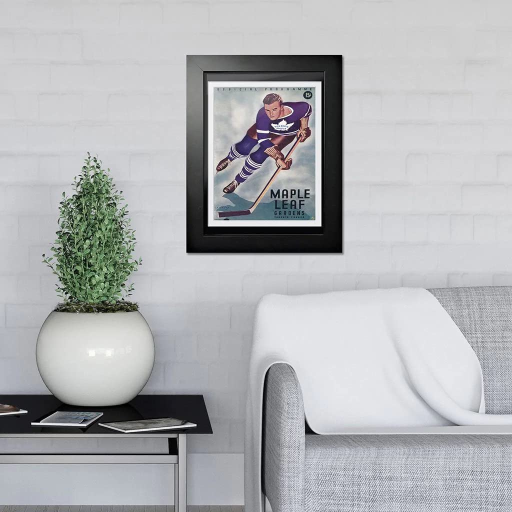 Toronto Maple Leafs Program Cover - Maple Leaf Gardens Player Coming in Hot