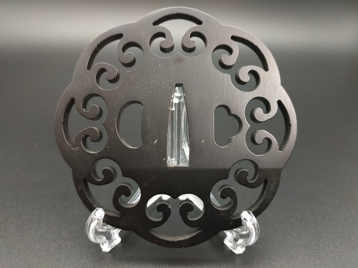 Amazon.co.jp: B11 刀鍔 鉄地 透かし 日本刀装具 鍔 厚さ5MM 重さ101G