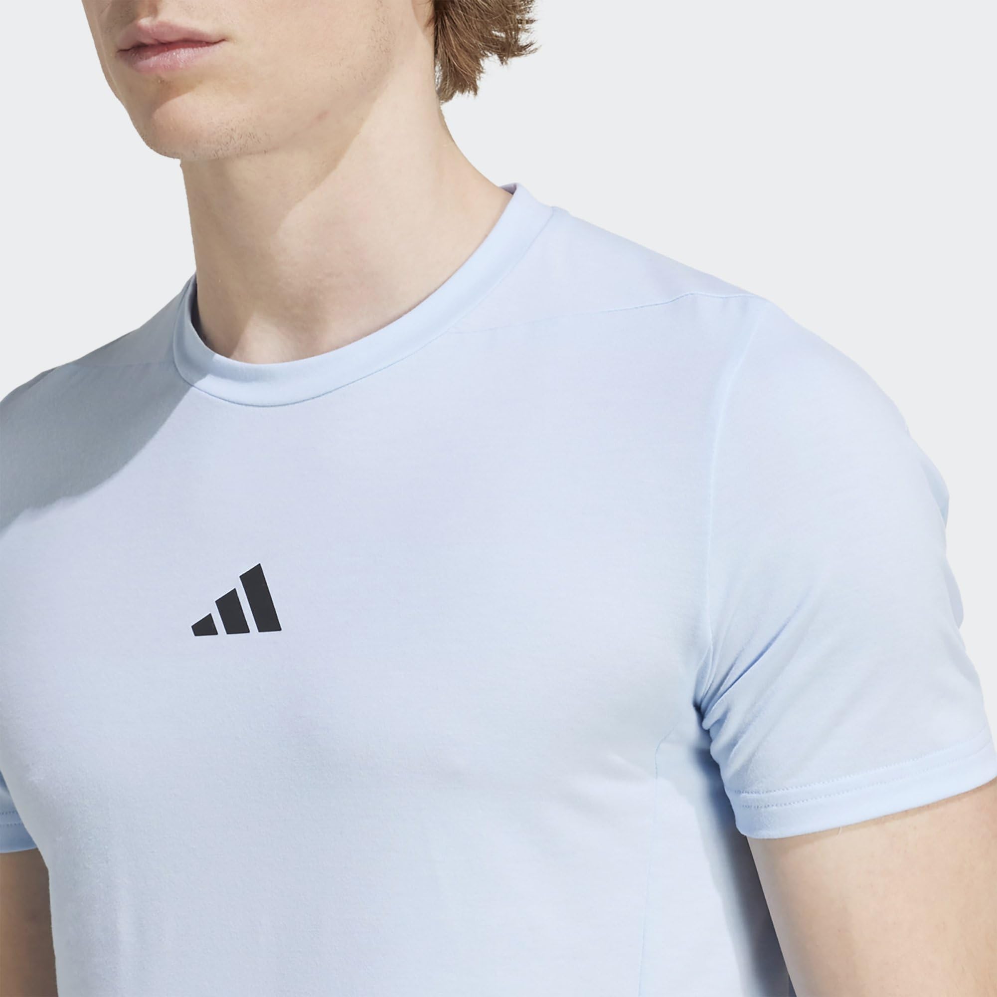 adidas Maglietta da Uomo progettata per l'allenamento (Manica Corta)