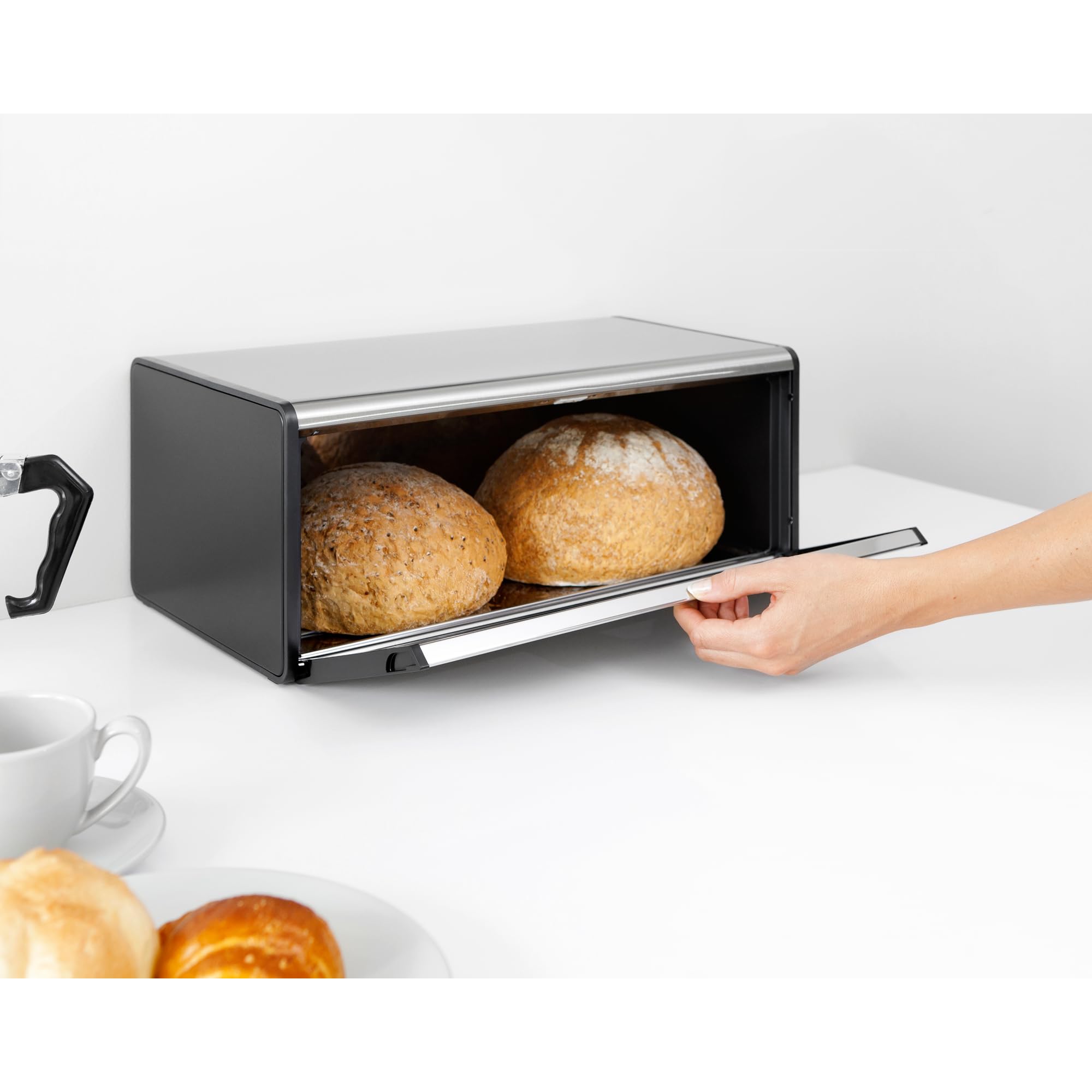 Brabantia Fall Front Portapane, Grande Contenitore da Banco per Pane, Bagel, Panini, Design Salvaspazio con Piano d'Appoggio, Matt Steel
