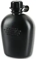 M-Tac Cantil de plástico de 1 litro 1 litro - Garrafa de água militar do exército para caminhadas, acampamento, airsoft mochilão (preto)