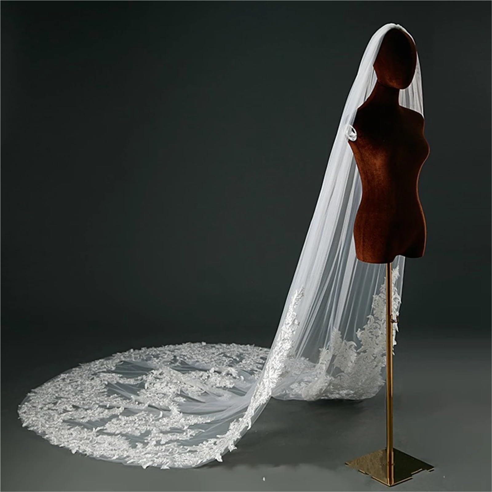 Genérico 3 Meters 1 Layer Appliques Cathedral Wedding Veils Bride Wedding Accessories Velo de Novia Bridal Veils