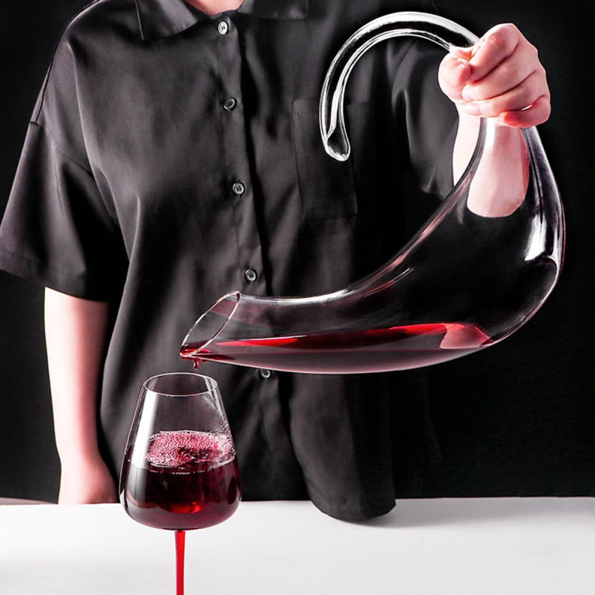 Cabilock Decantador de Vino Transparente Elegante de Vidrio Dispensador de Licor para Uso Doméstico Diseño Creativo y Duradero Jarra de Cristal Estilo Europeo para Almacenamiento