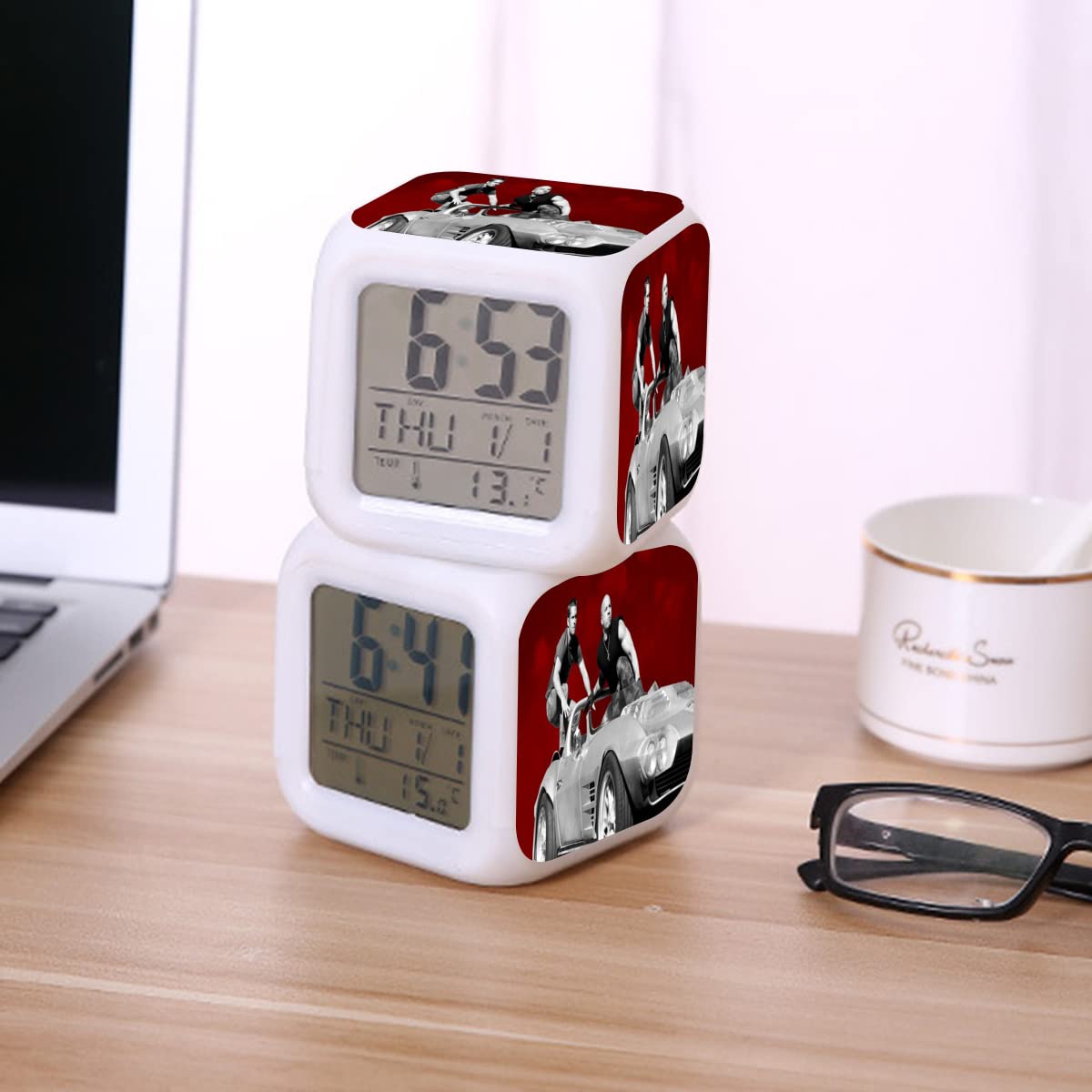 Amazon.co.jp: 目覚まし時計 LEDカラフル ワイルド スピード 目覚まし