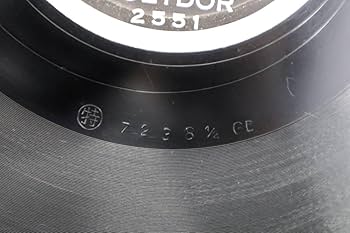 行き届いた書庫　日本語版　ボーダーレスfoil MTG 行き届いた書庫 日本語版 ボーダーレスfoil 4枚 - メルカリ