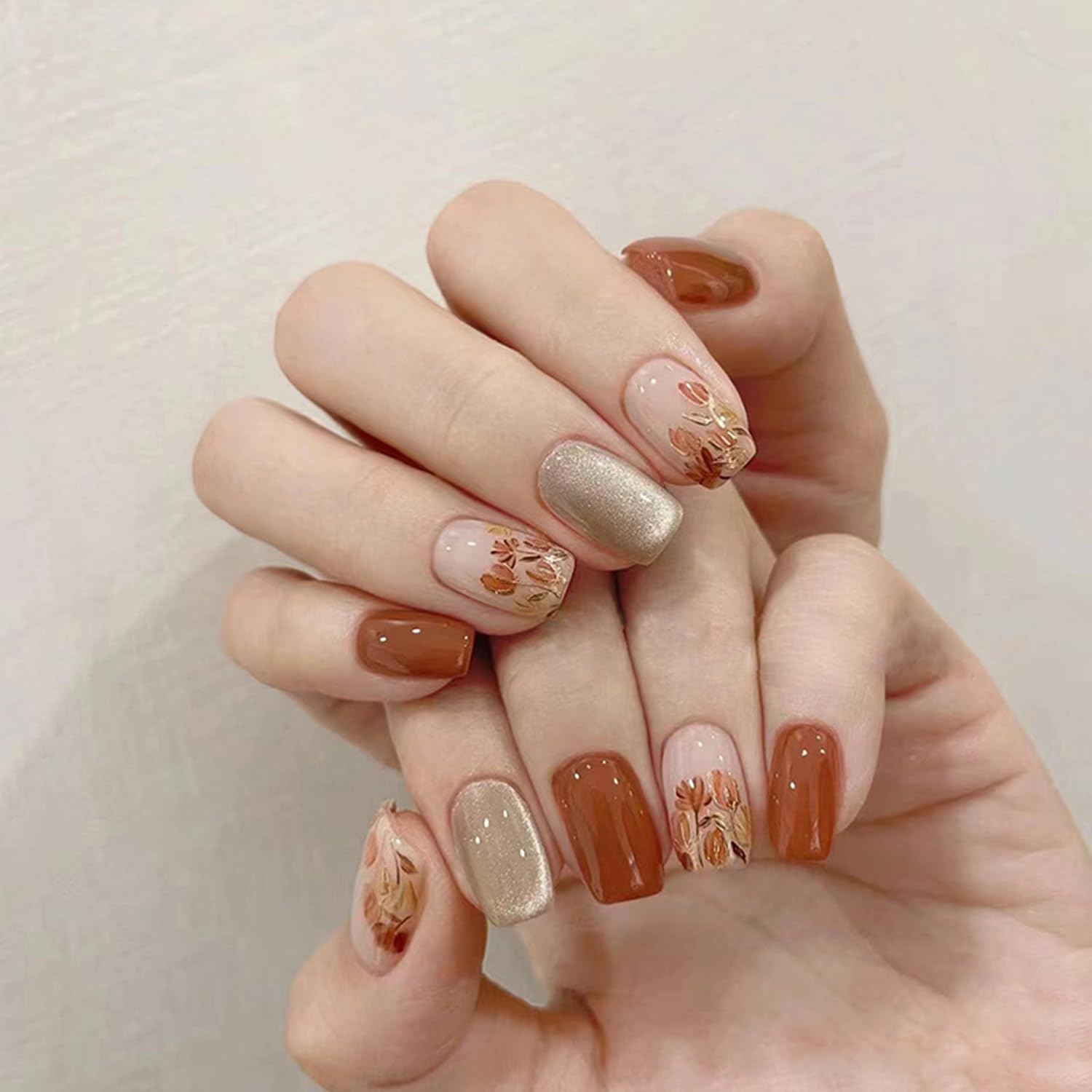24Pcs Autumn Leaves Press on Nails Medium Coffin Fake Nails Full Cover Glossy Glue on Nails with Designs Acrylic False Nails Fall Floral Stick on Nails for Women Autumn Winter Nail Art Decoration