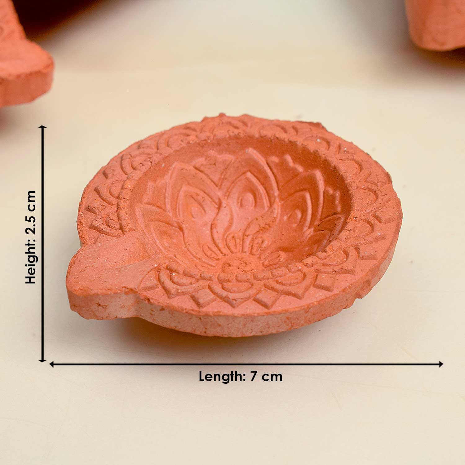 Zestaw 12 szt. Diwali prezent / dekoracje Diwali Clay Diya. Ręcznie wykonana naturalna lampa z oleju glinianego/'Welcome Traditional Diyas' z bawełną odprowadza Batti. Lampa Diwali Earthen Lampa. Lampa olejowa 12 szt. Zestaw prezentów Diwali / Dekoracje D