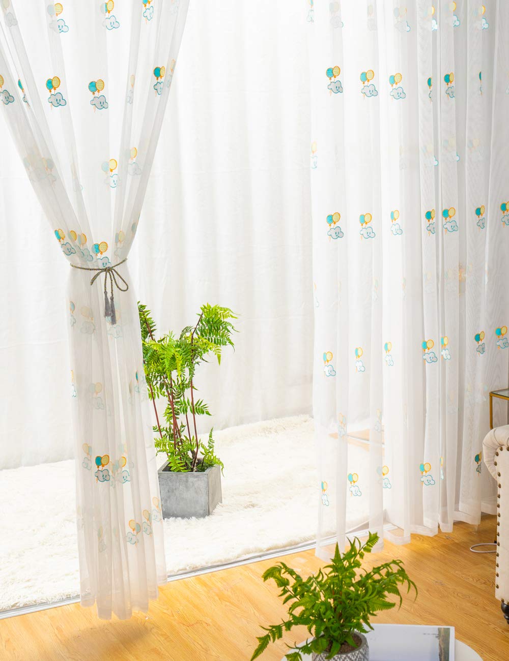 Lactraum Gardine Kinderzimmer Babyzimmer Transparent Weiß Bestickt Wolke Luftballon Voile mit Universalband 300 x 245 cm