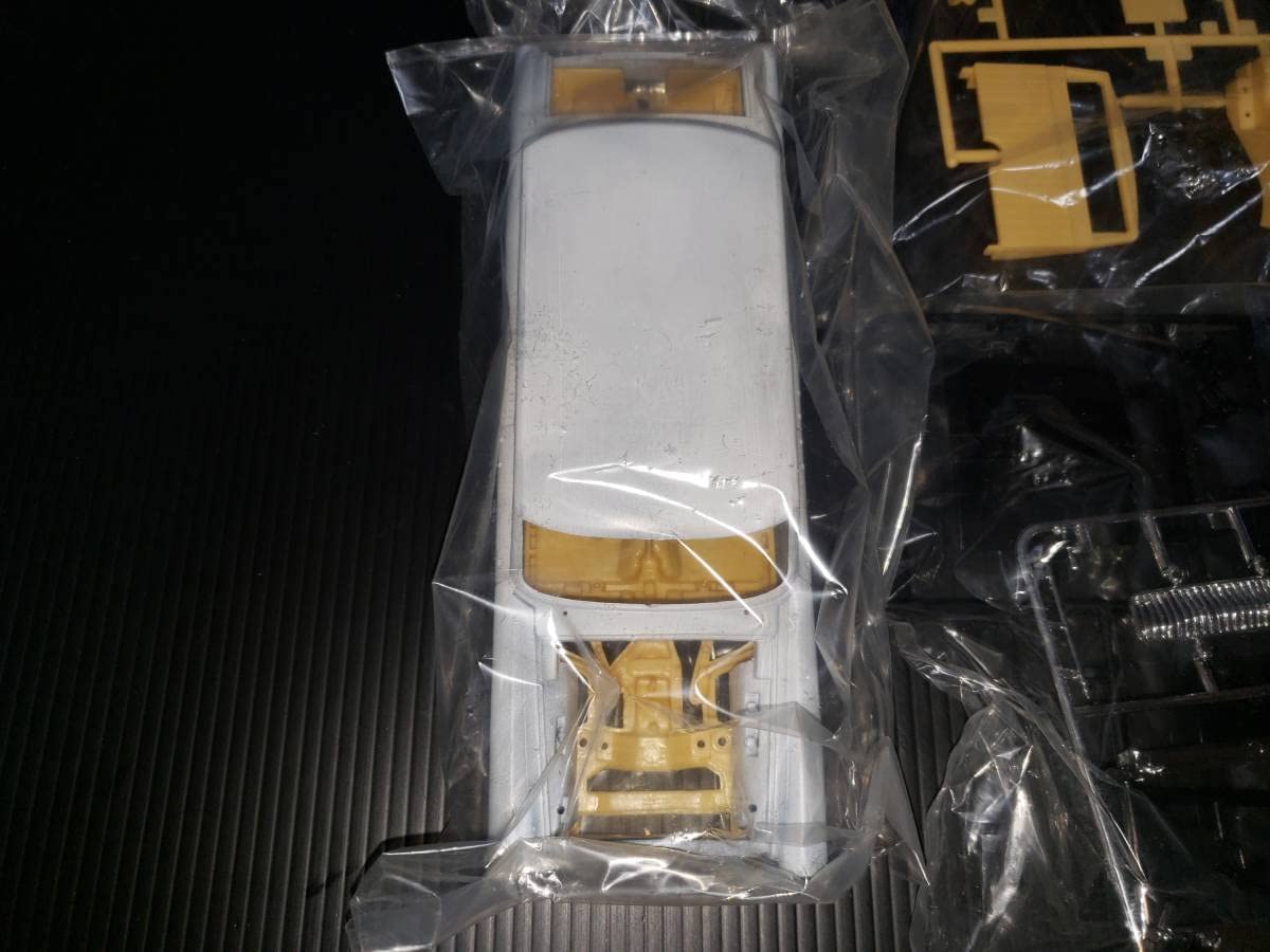 Amazon.co.jp: 紅旗 こうき ホンチー 1/24 Z-C0001 HONGOI 高級車