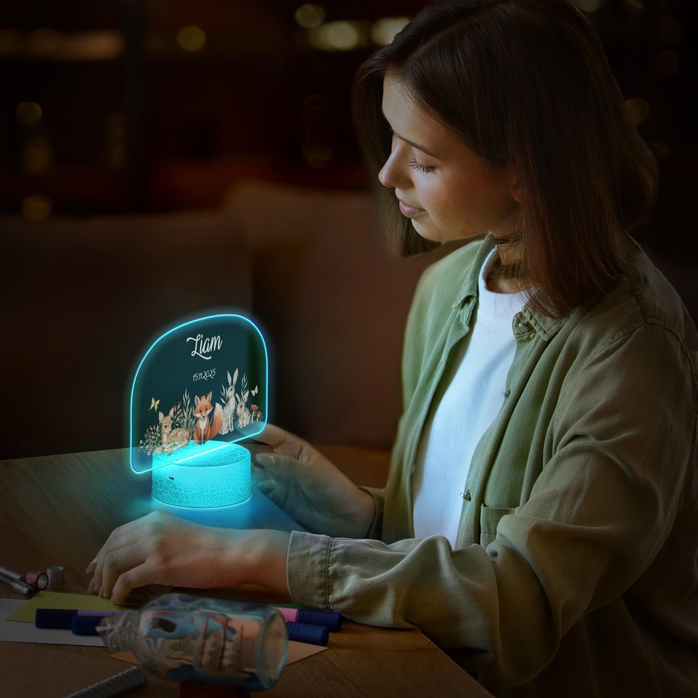 Maverton Personalisiertes Nachtlicht für Babys - LED Nachttischlampe für Kinder - Geschenk zur Geburt - Nachtlicht Baby - Geburtstagsgeschenk - personalisierte Geschenke Baby - Geschenk Mädchen