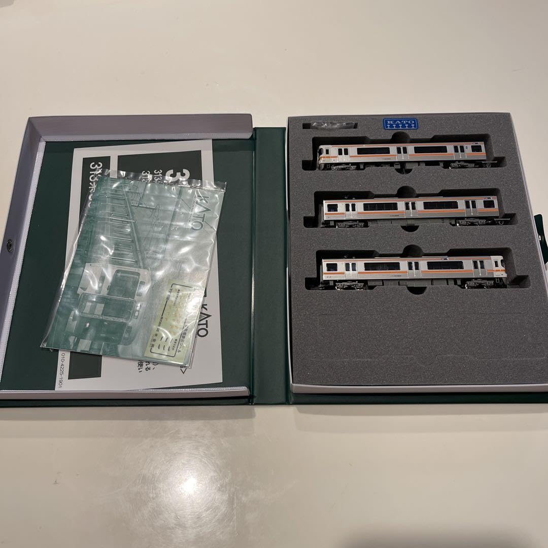 Amazon.co.jp: KATO 10-1379 313系 5000番台〈新快速〉3両基本セット