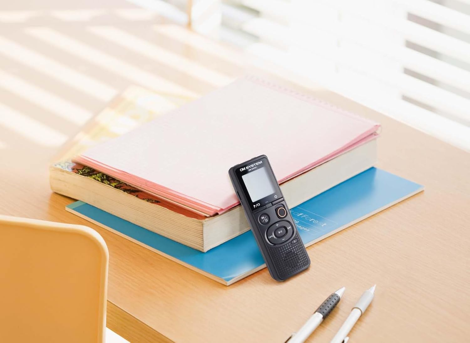 Om System VN-541 PC Successeur Olympus VN-541 PC Enregistreur Vocal numérique avec Microphone omnidirectionnel, Enregistrement à Une Touche, Suppression du Bruit et mémoire de 4 Go