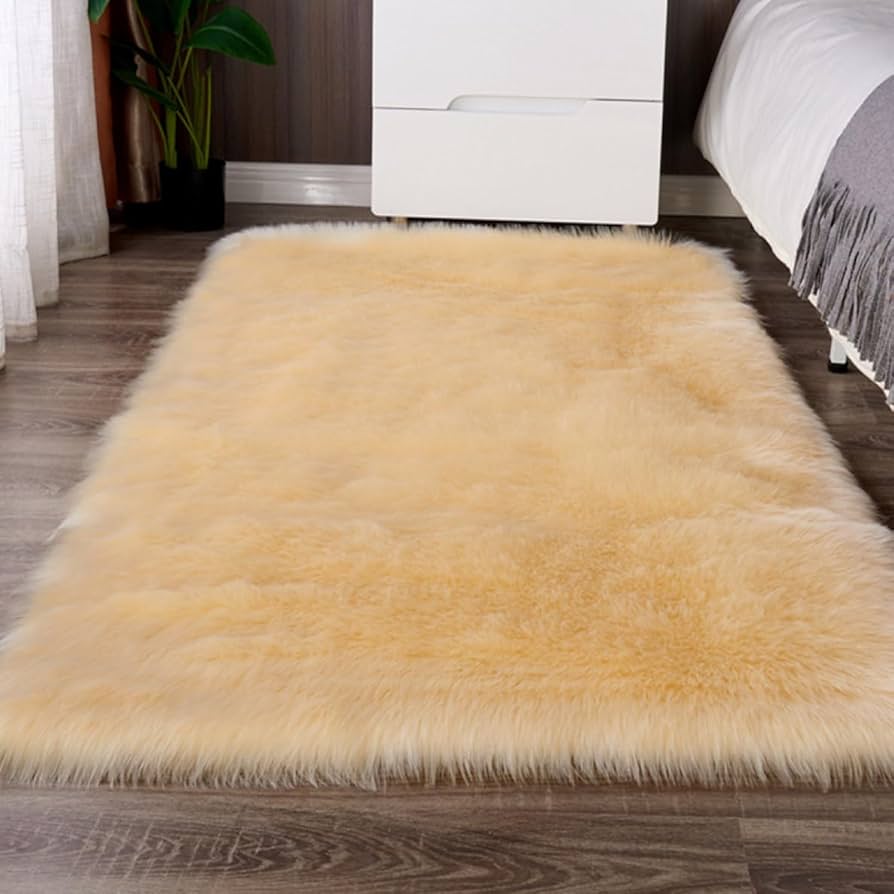 Amazon｜mongdodo ムートンラグ カーペット ベージュ1 ラグ
