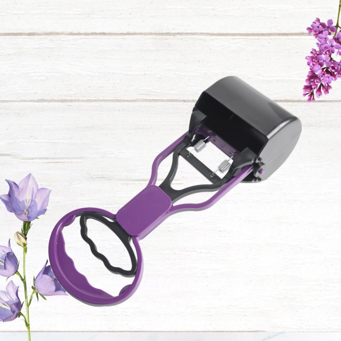 YARNOW Portable Violet Animal Litter Scoop with Long Handle and Small Pp Shovel for Cleaning Cat Pan and Garbage Outdoor Kitten Litter Picker and Waste Removal Tool