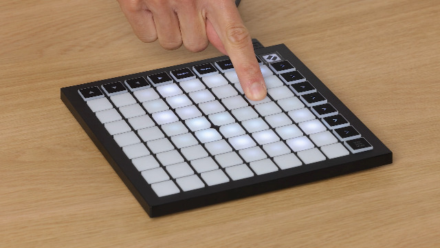 Novation Launchpad Mini MK3, Taşınabilir MIDI 64-Pad, Ableton Live