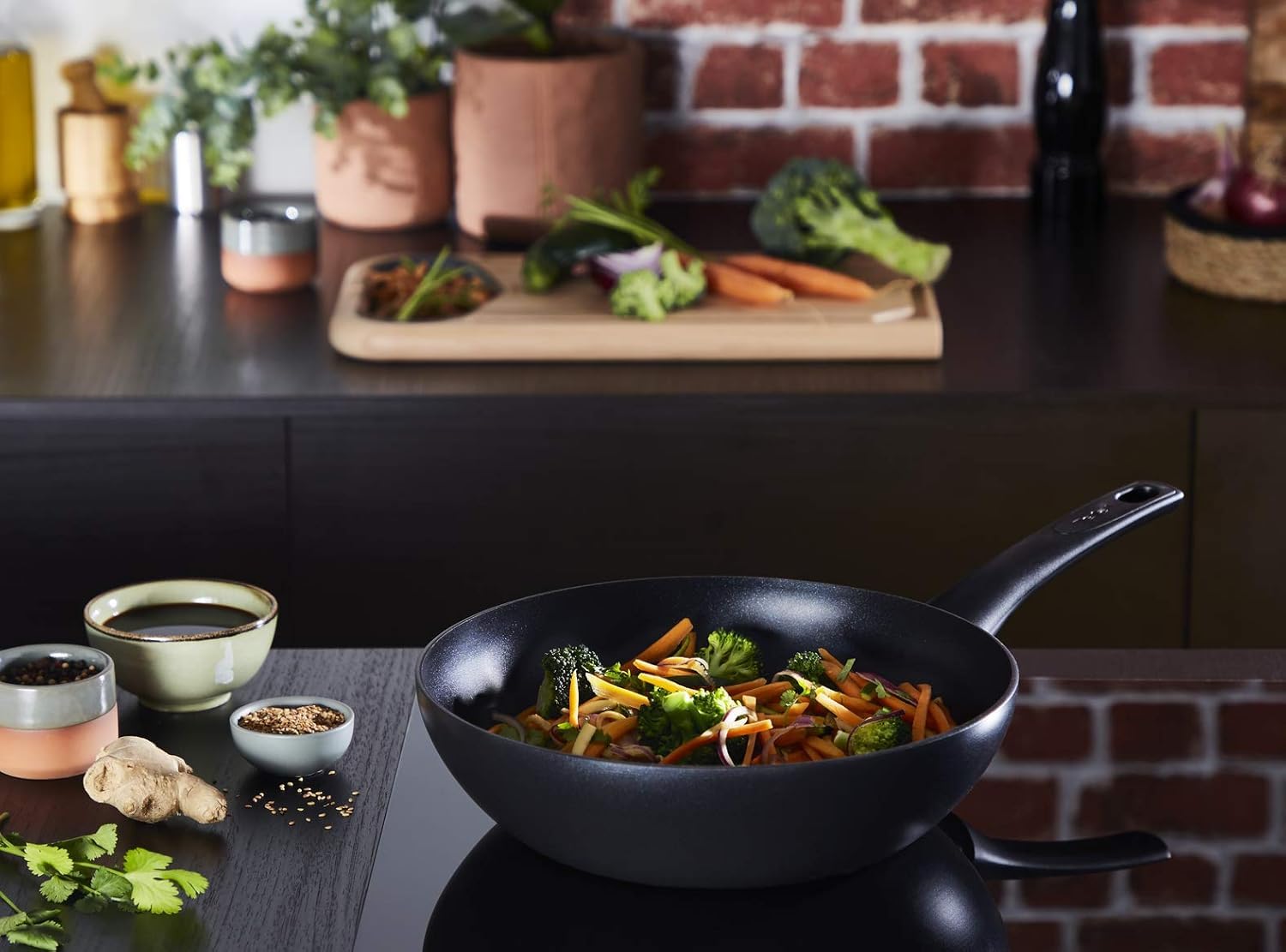 Tefal Ultimate On-Wok 28 cm con revestimiento ultra resistente,thermo-signal,thermo-fusion,apta para gas,vitrocerámica,eléctricas e inducción,apto para horno hasta 175º,forma profunda,WOKPFANNE 28CM