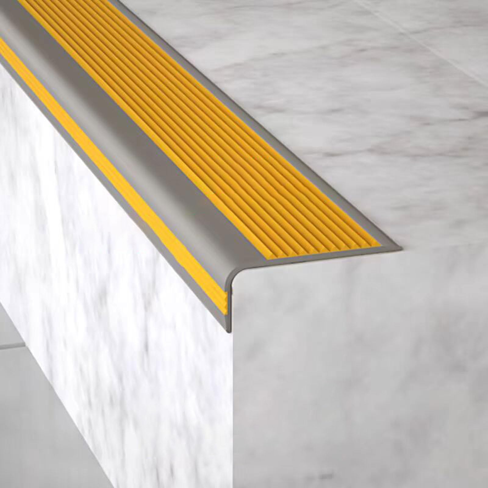 Profili angolari autoadesivi in PVC, 60 x 30 mm, antiscivolo, impermeabili, per scale, caratteristiche di sicurezza antiscivolo per casa e ufficio