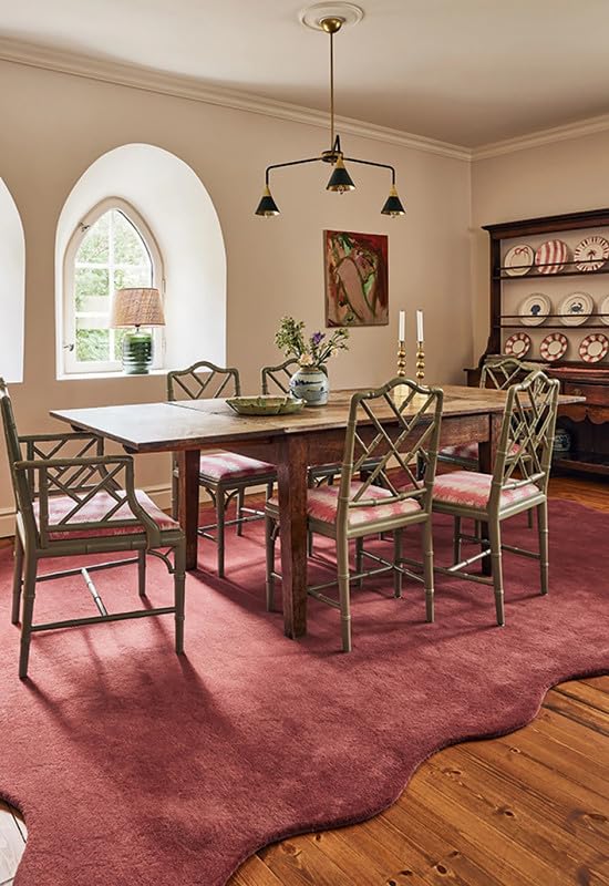 Image of Elegant Scalloped Wool Rug in Raspberry Red, Ideal for Sophisticated Dining and Living Spaces (2.5x11 Ft)