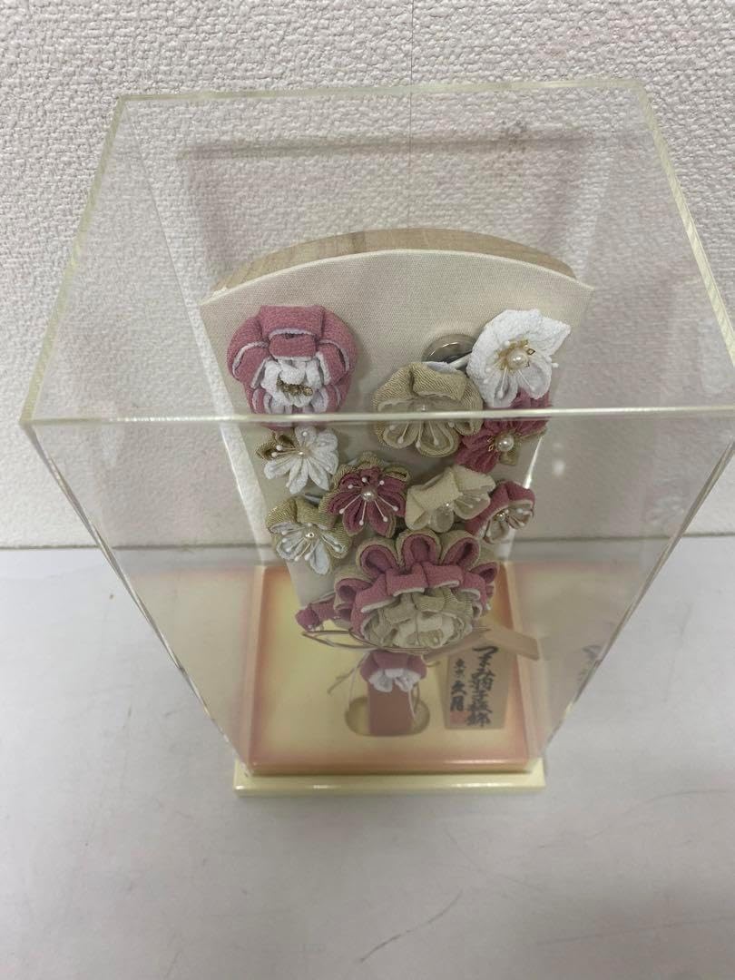 東京久月 つまみ細工羽子板 アクリルケース 間口約17奥行約14高さ