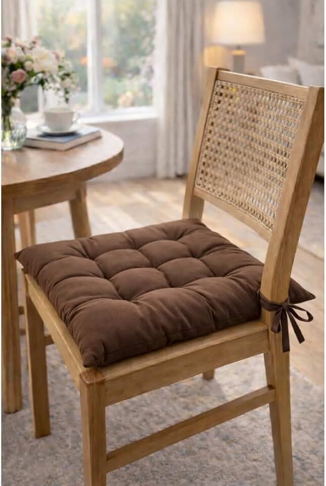 Kit Almofadas para Cadeira 45x45cm Veludo, Estilo Clássico, Conforto e Acabamento Resistente para Decoração Residencial (Marrom,Kit com 4)