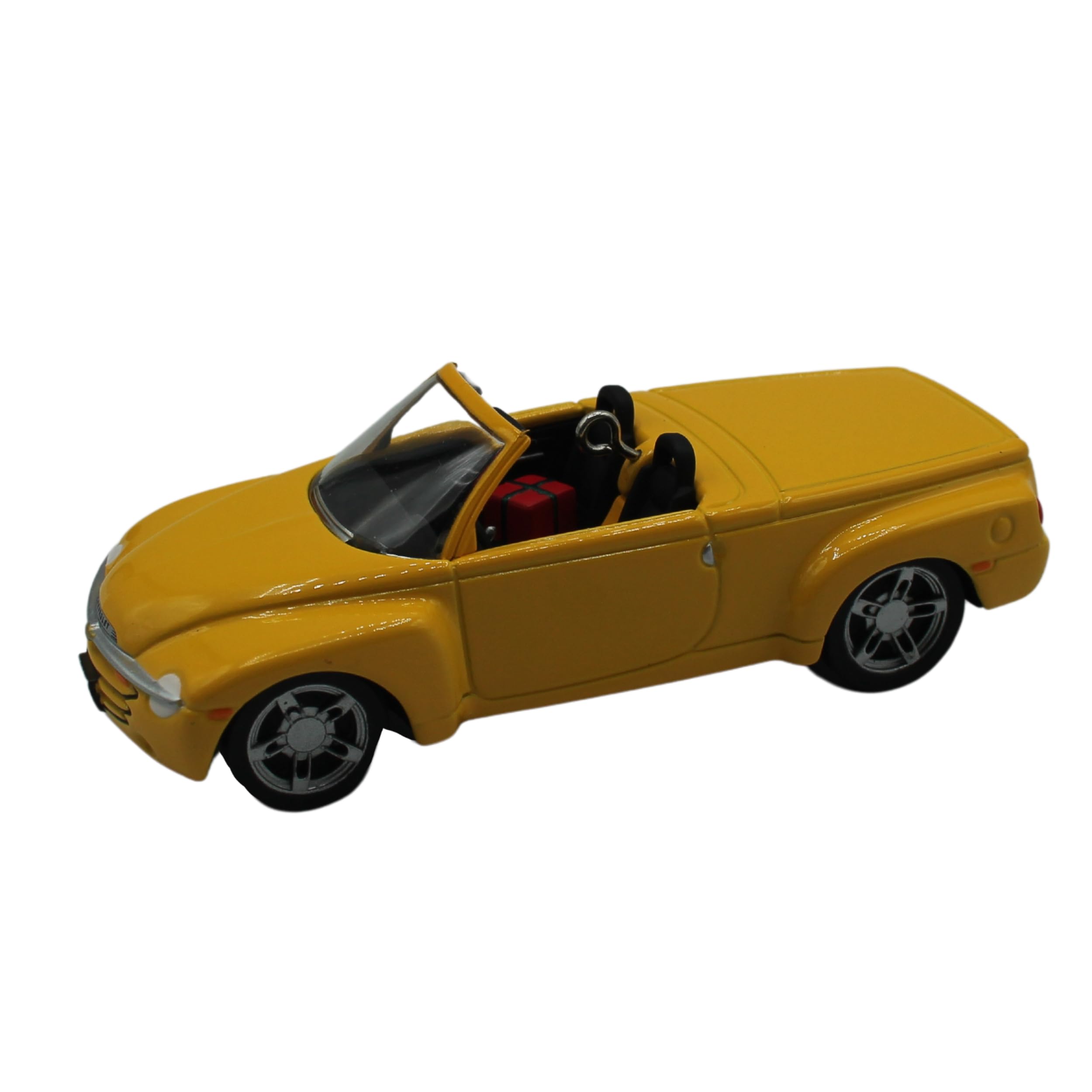 1 X 2004 Chevrolet SSR 15th in Series 2009 Hallmark Ornament